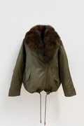 Chaqueta verde y pelo