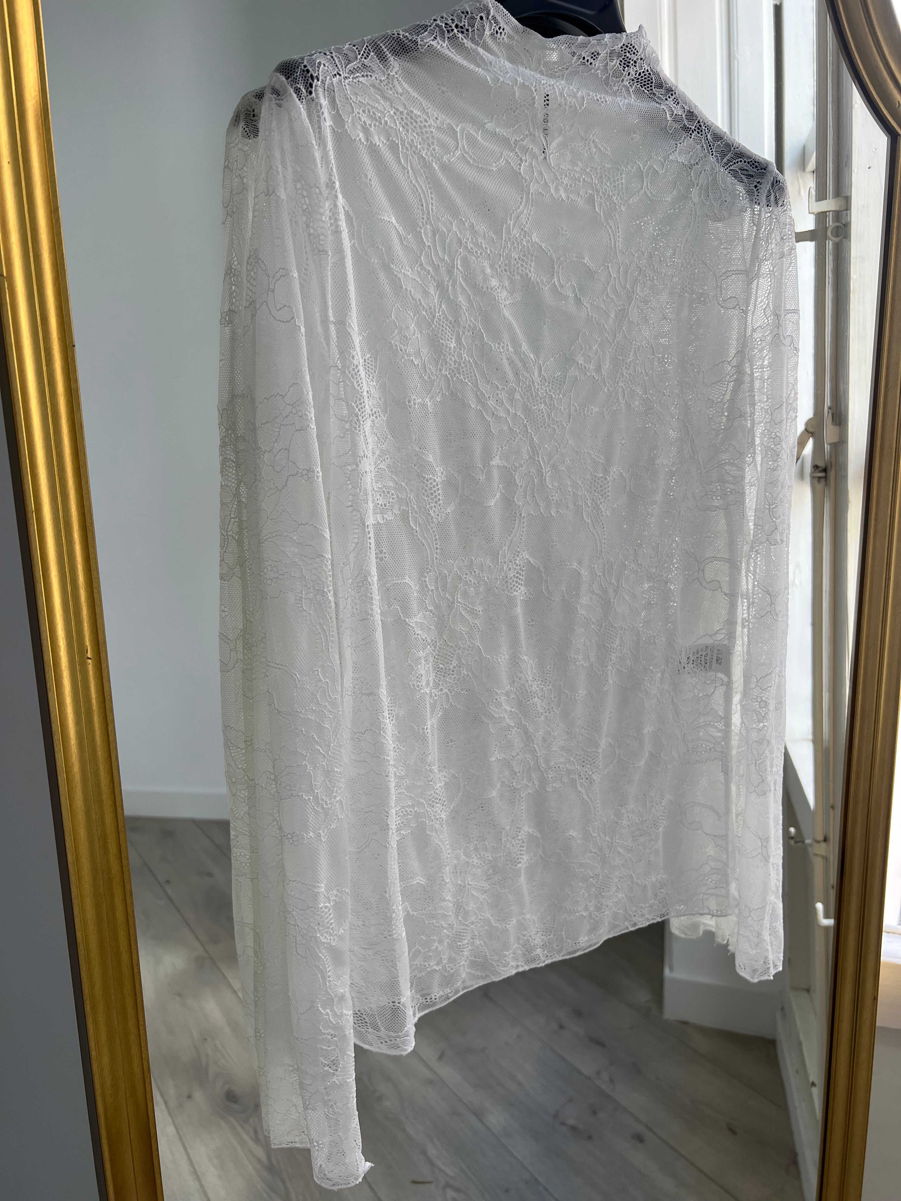 Camiseta encaje blanca