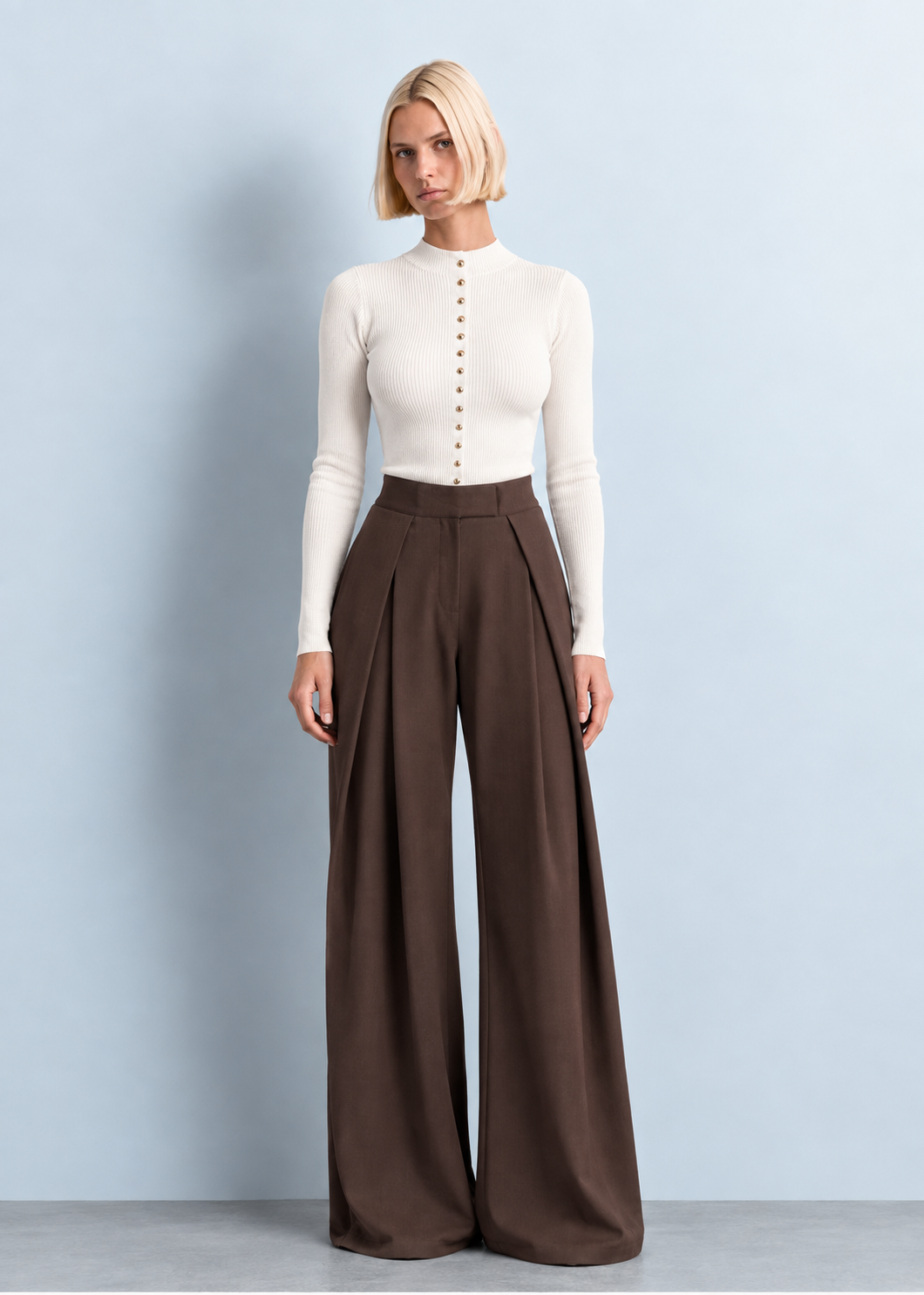 Pantalón marrón , pinzas