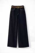 Jeans mit Gürtel
