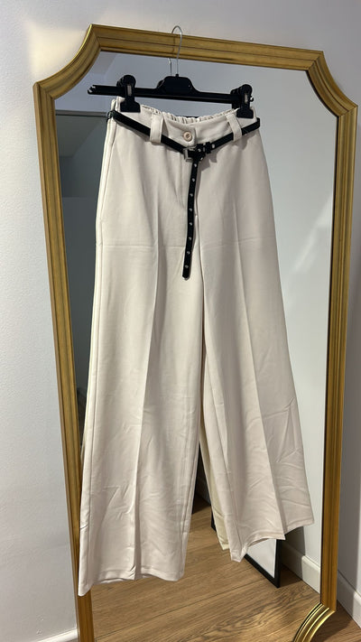 Pantalón traje crema